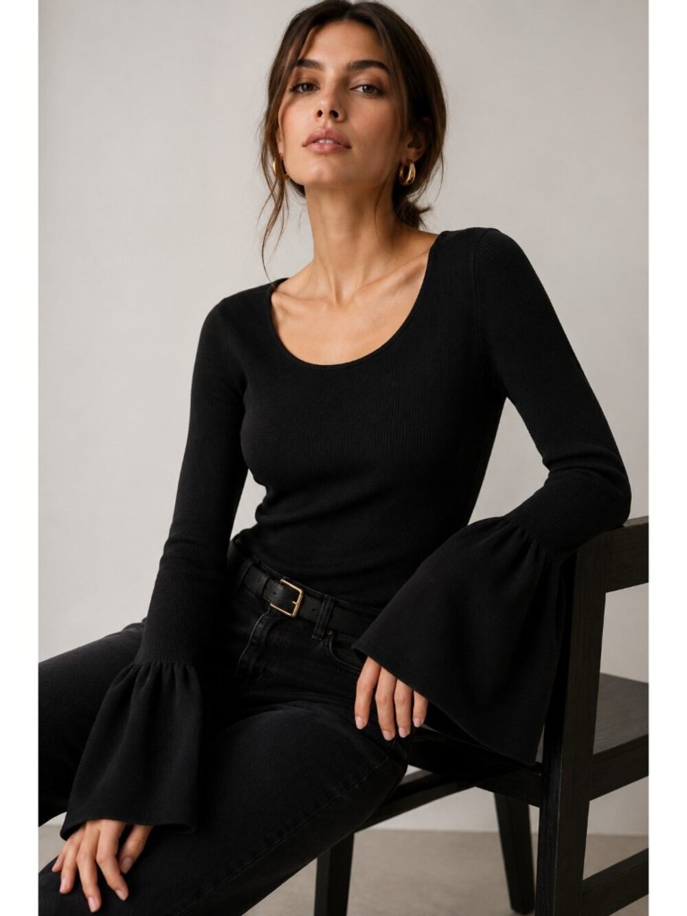 Elizabeth and James Black Ribbed Bell Sleeve Knit Top Women’s Size S Stretch